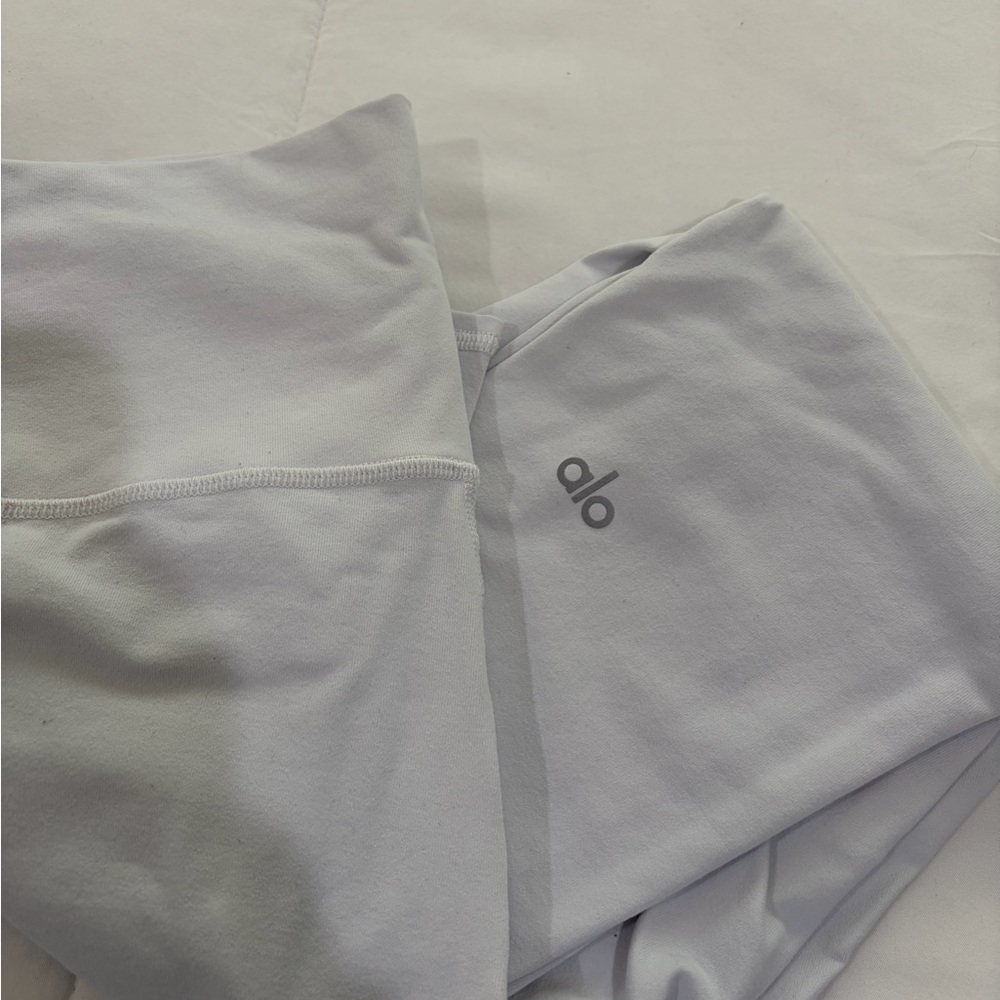 alo High-Waist Leggings in Light Lavender